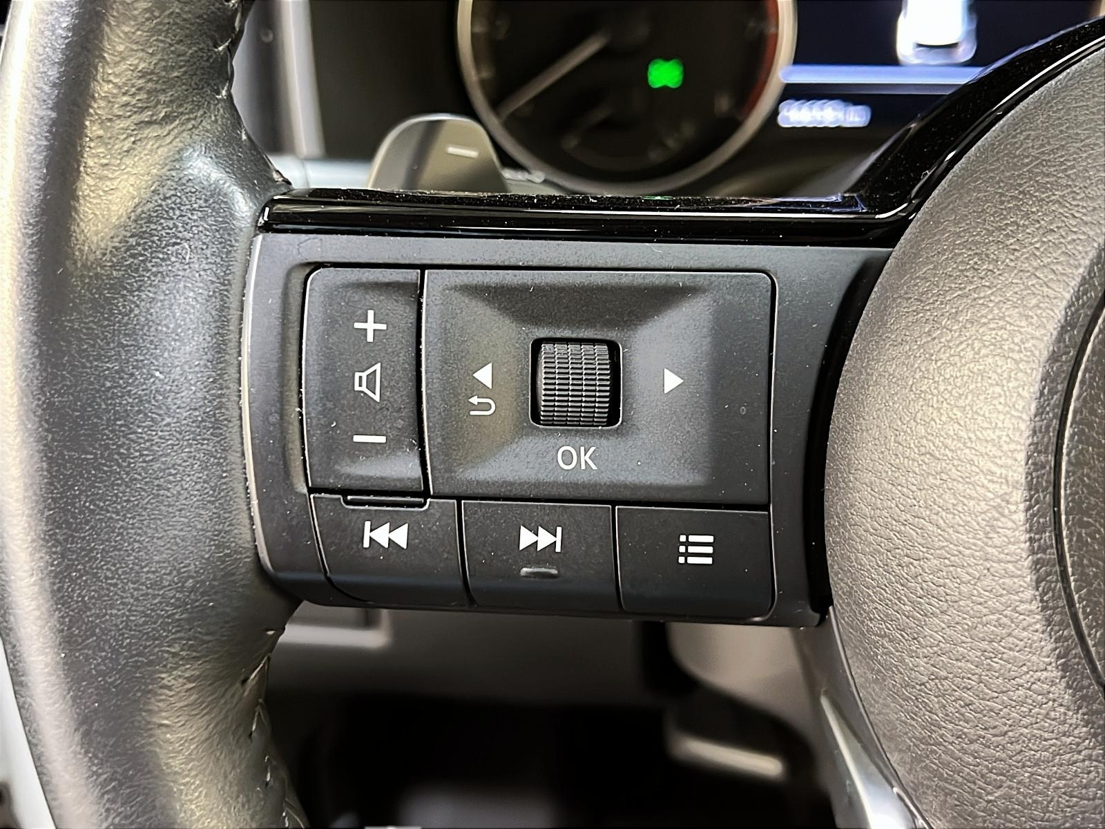 Nissan Rogue SV TOIT PANO 4RM 2023 - image #23