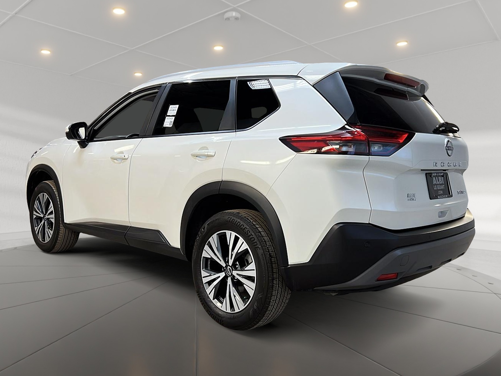 Nissan Rogue SV TOIT PANO 4RM 2023 - image #6