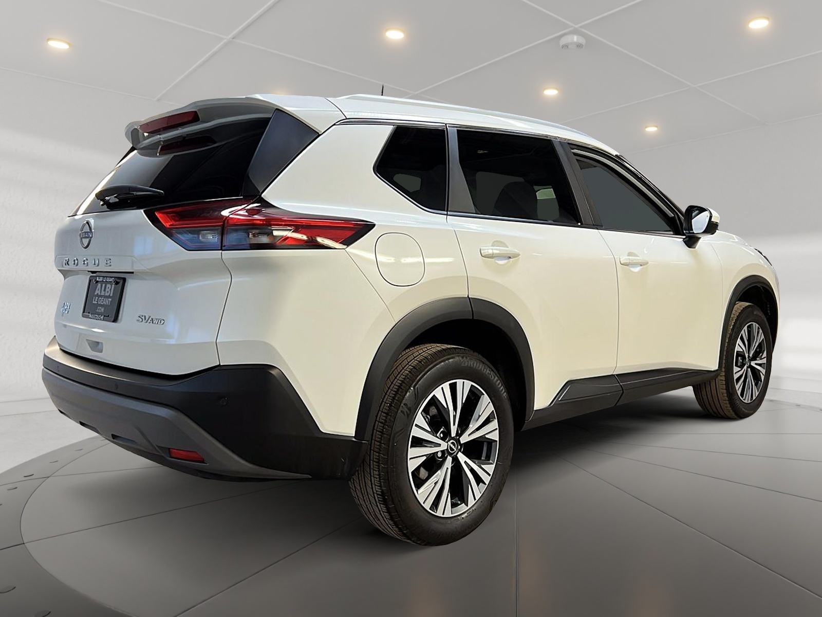 Nissan Rogue SV TOIT PANO 4RM 2023 - image #4