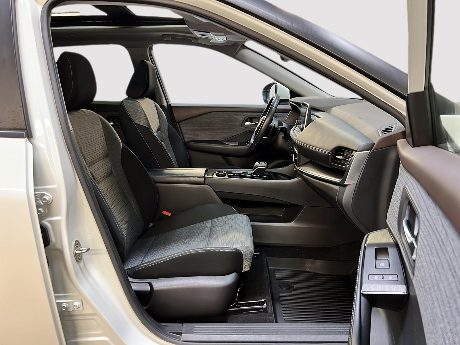 Nissan Rogue SV TOIT PANO 4RM 2023 - image #8