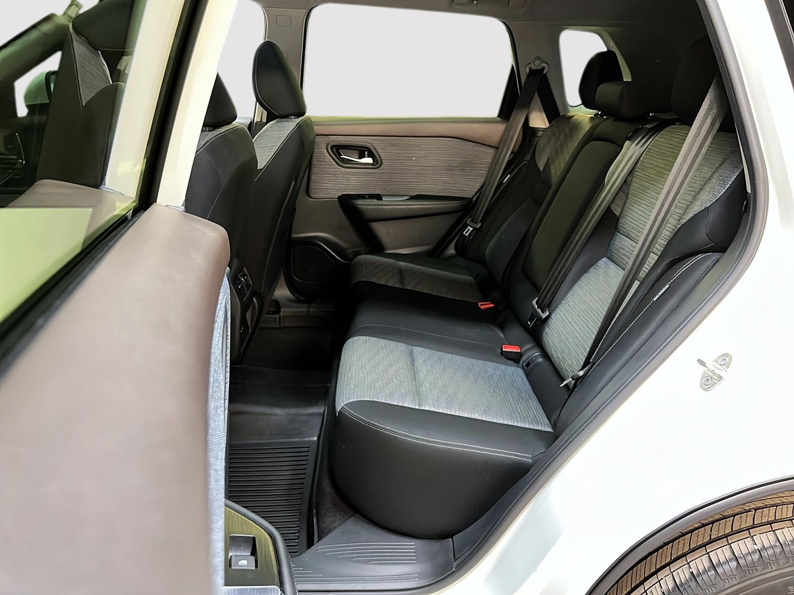 Nissan Rogue SV TOIT PANO 4RM 2023 - image #10