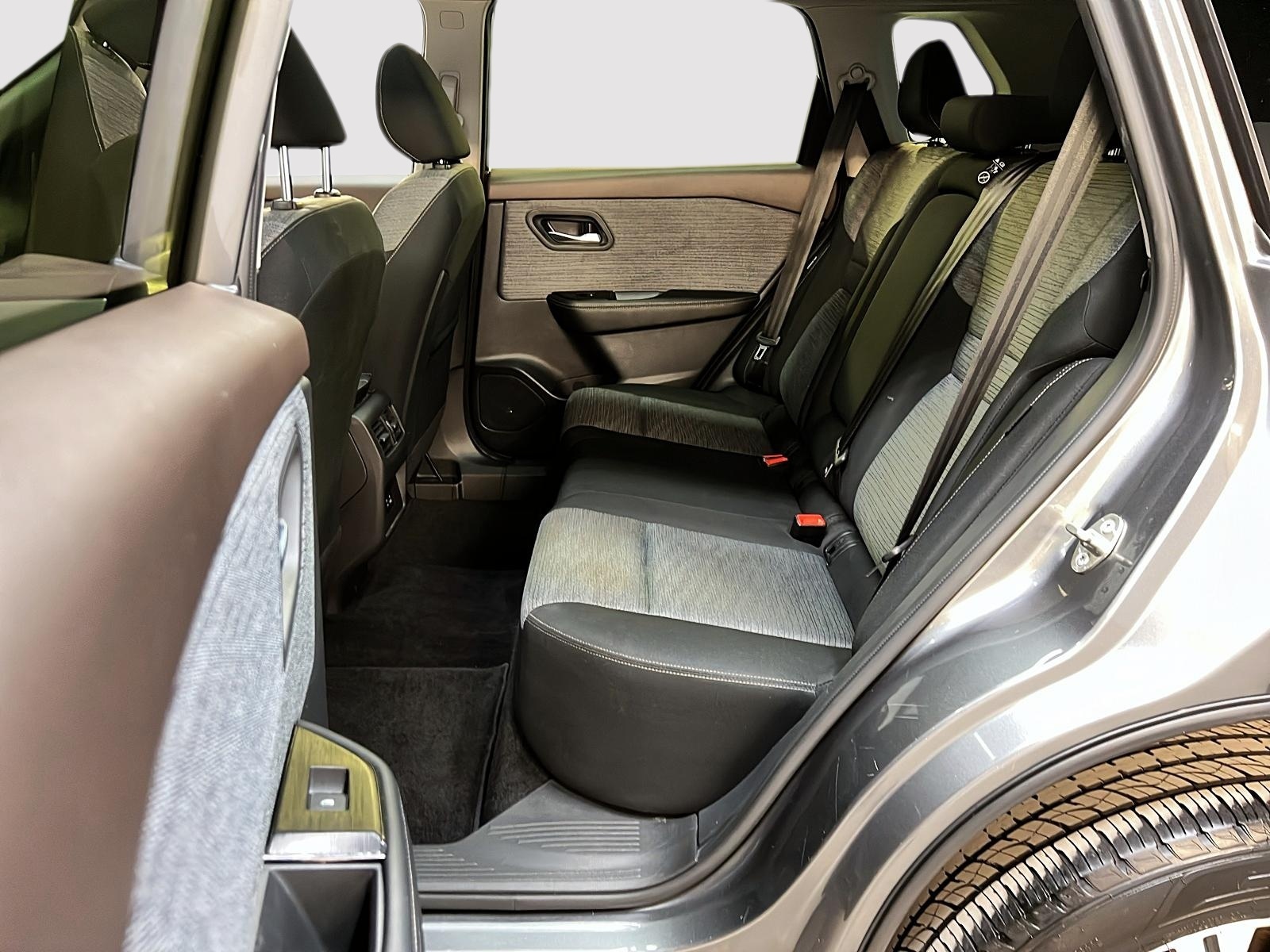 Nissan Rogue SV TOIT PANO 4RM 2023 - image #9