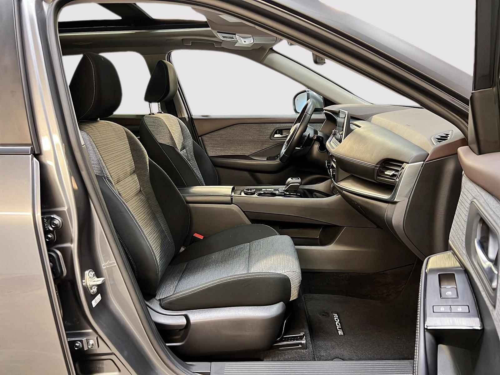 Nissan Rogue SV TOIT PANO 4RM 2023 - image #8