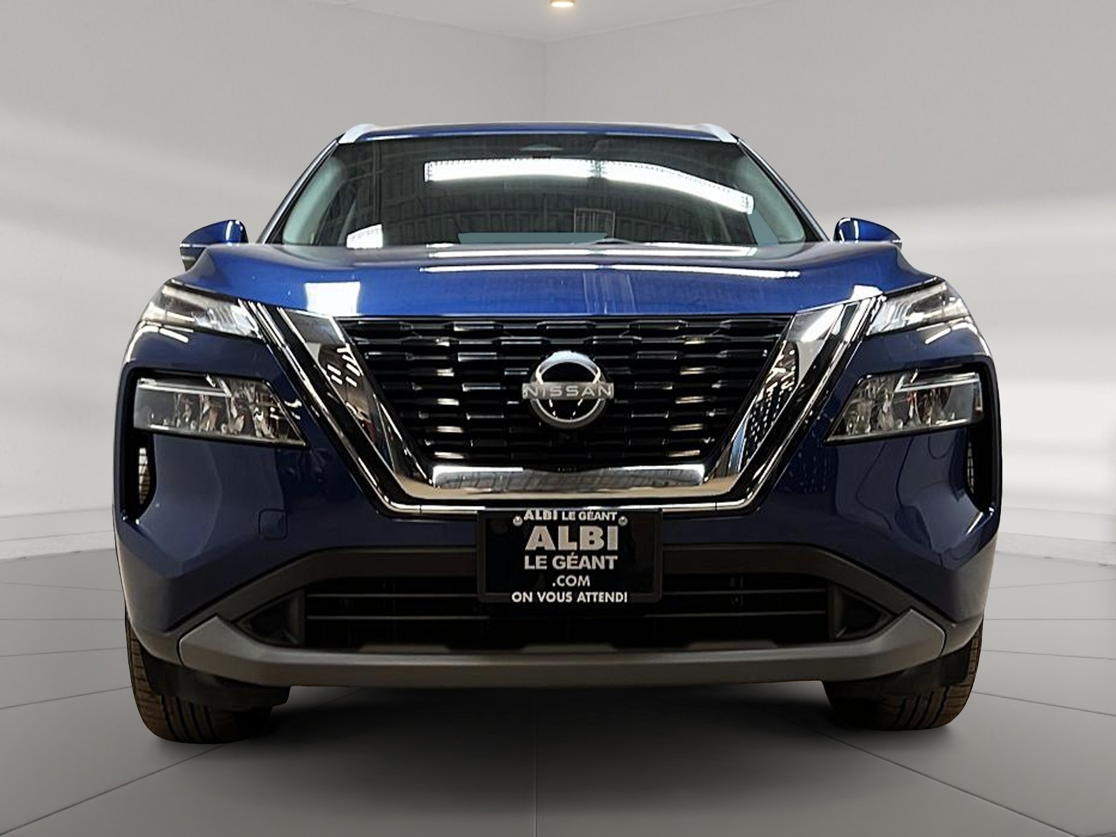 Nissan Rogue 2023 - Image #2