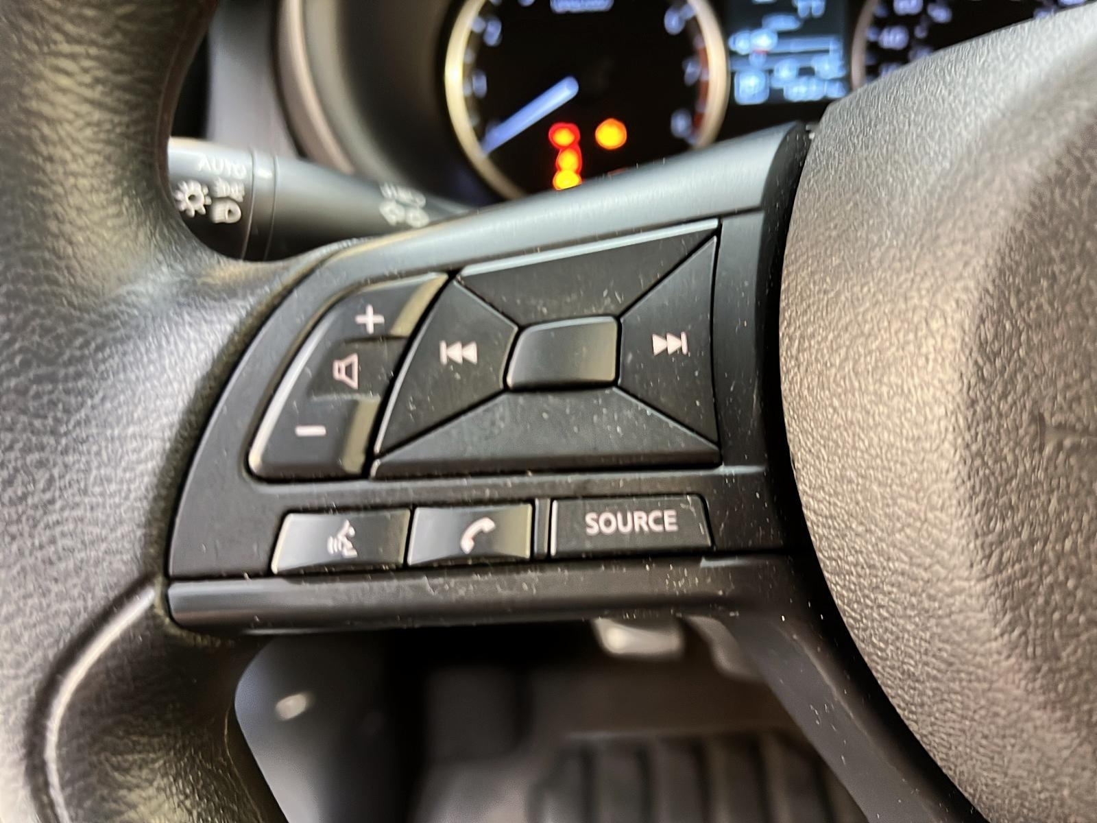 Nissan Kicks S 2023 - image #19