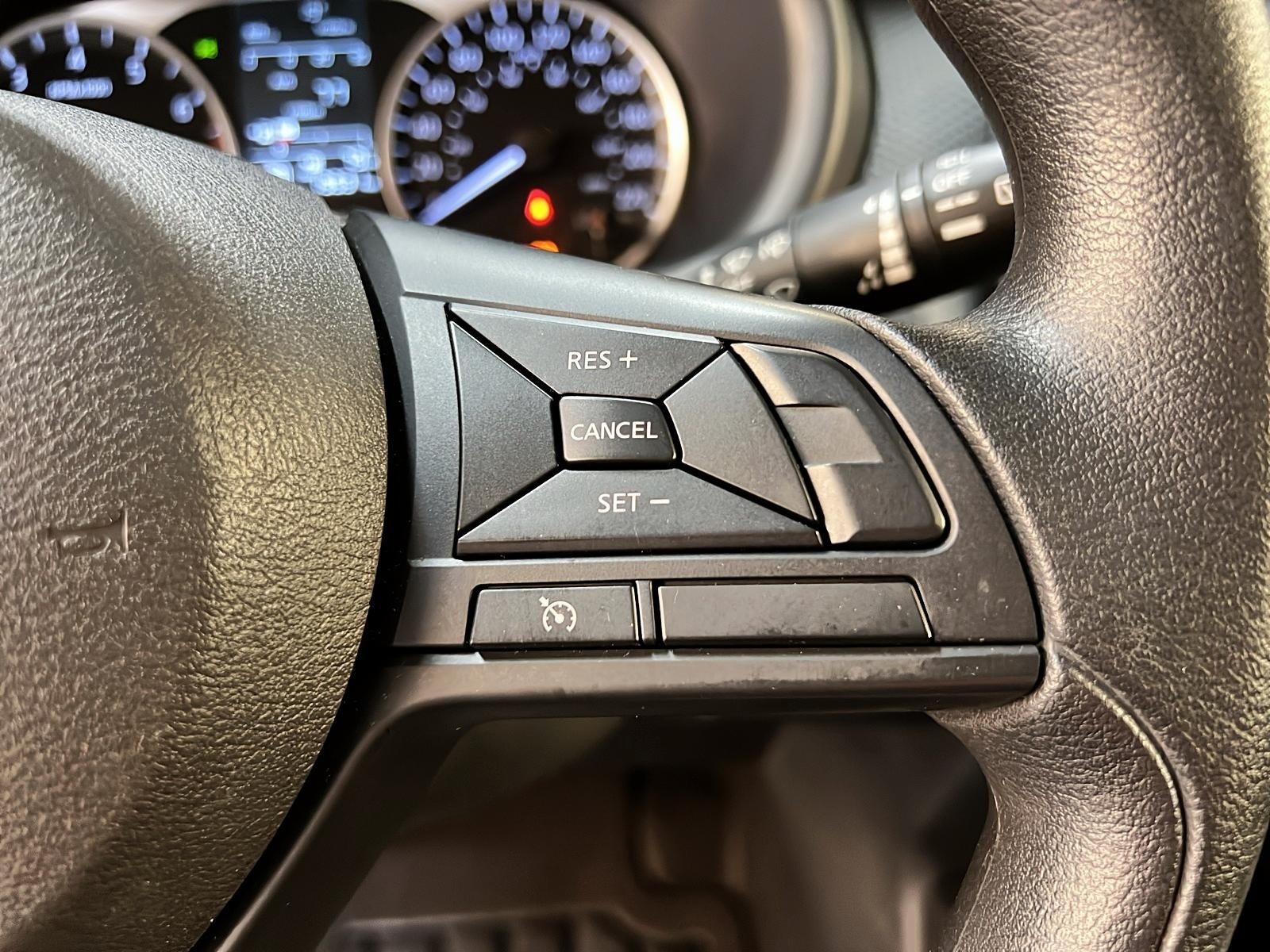 Nissan Kicks S 2023 - image #18