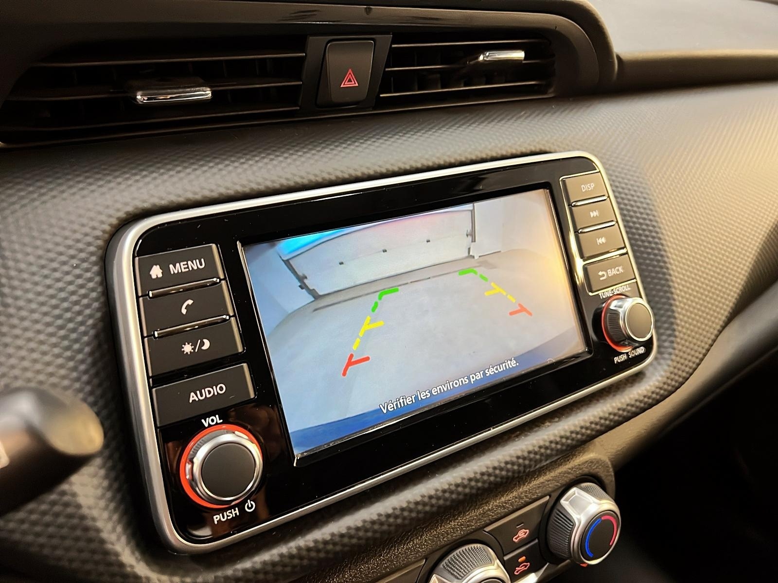 Nissan Kicks S 2023 - image #16