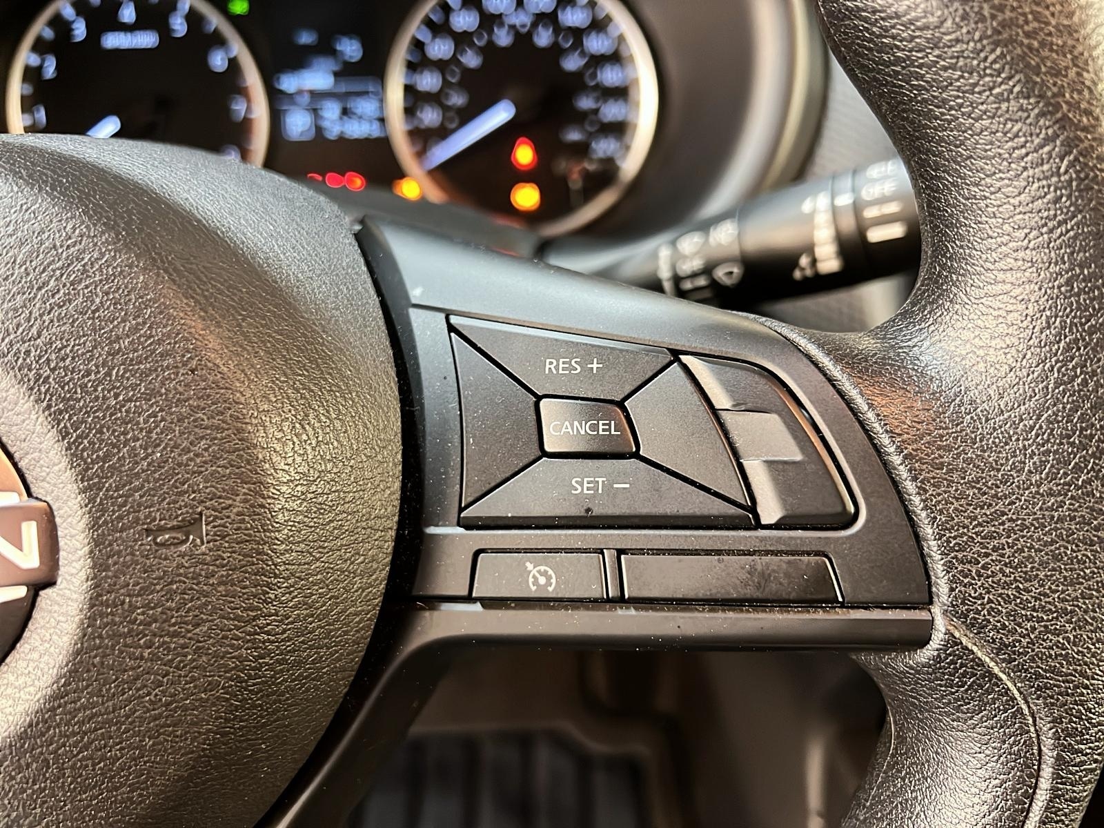 Nissan Kicks S 2023 - image #18