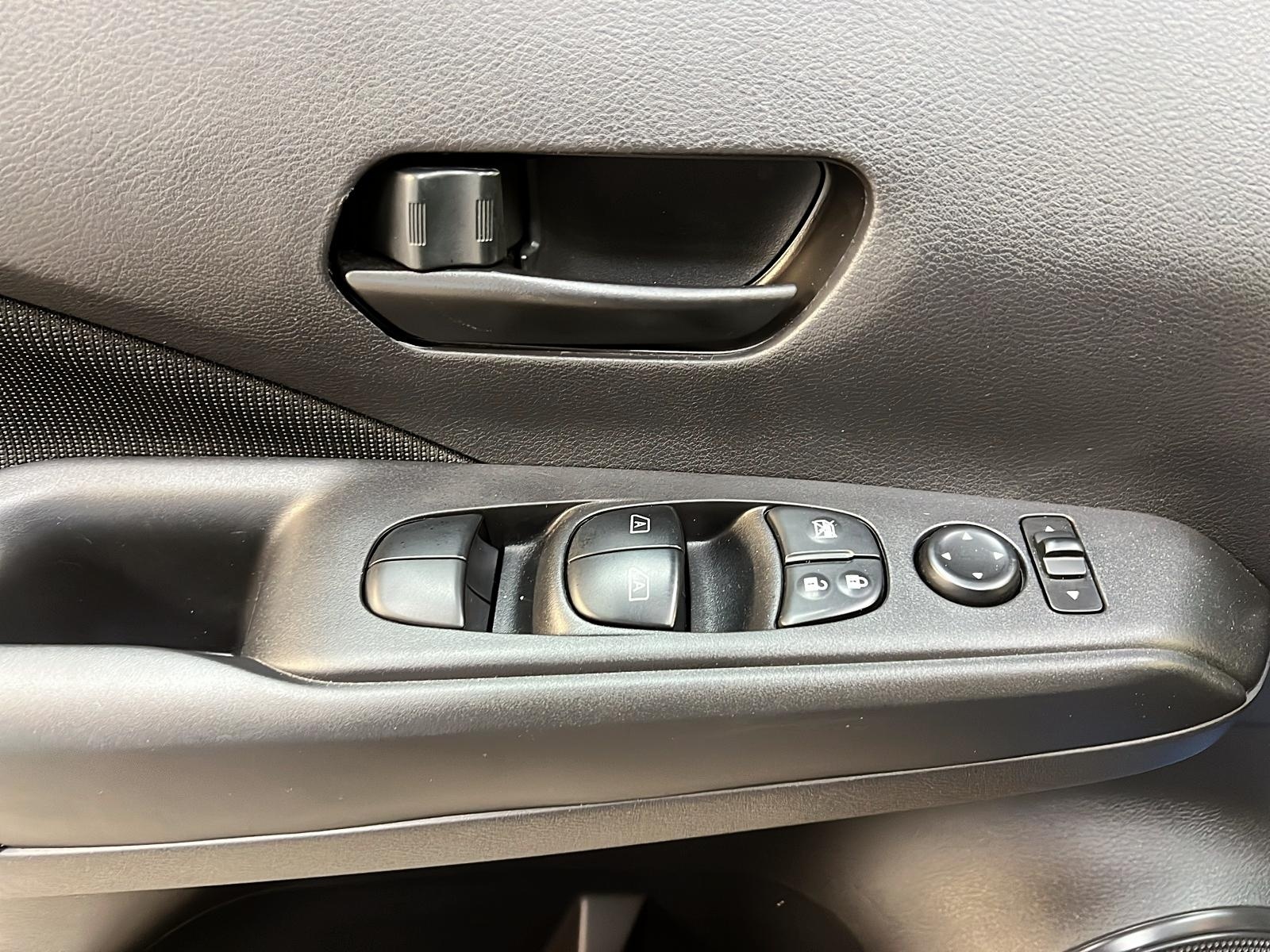 Nissan Kicks S 2023 - image #21