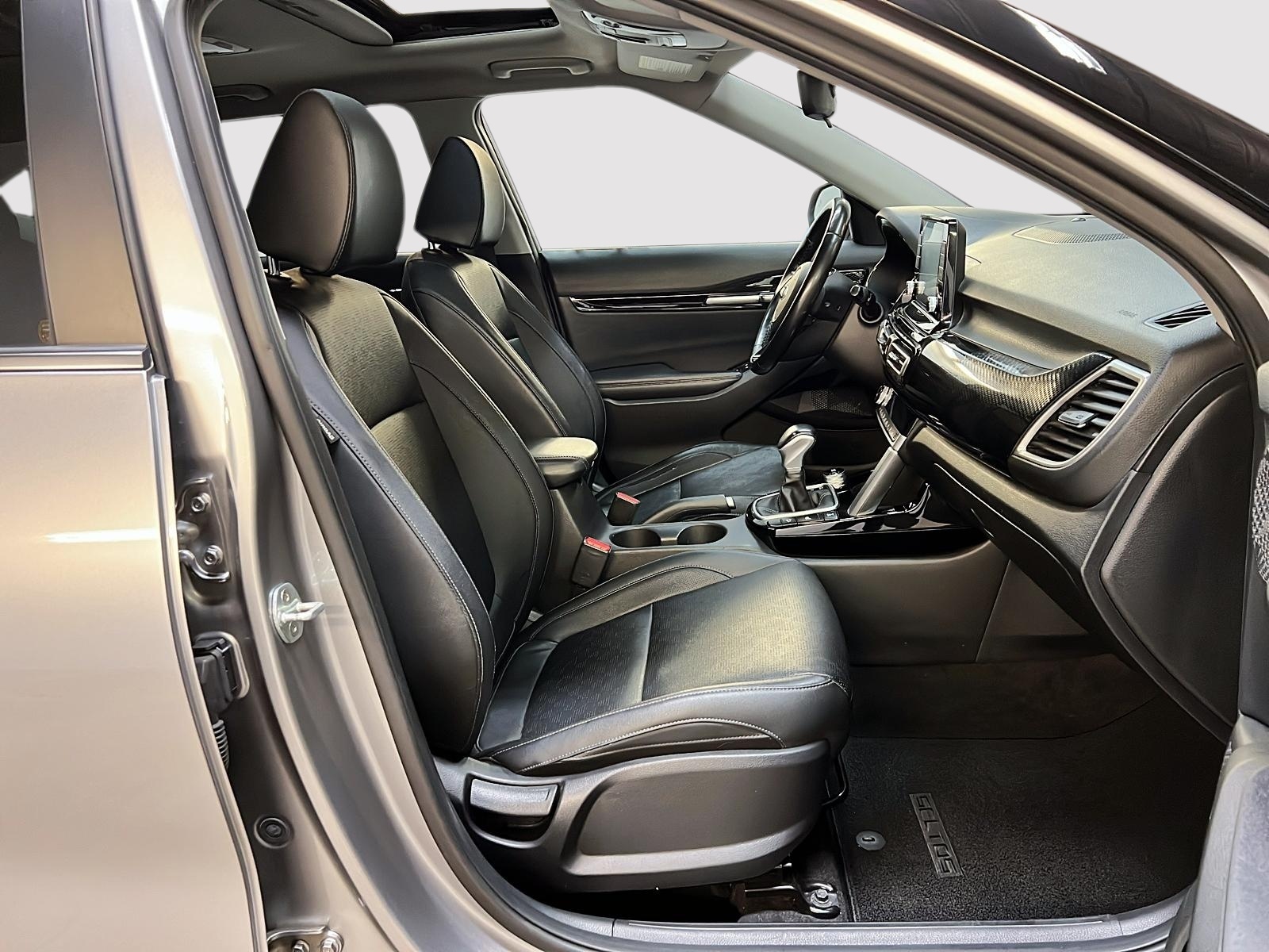 Kia SELTOS EX CUIR TOIT 4RM 2021 - image #8