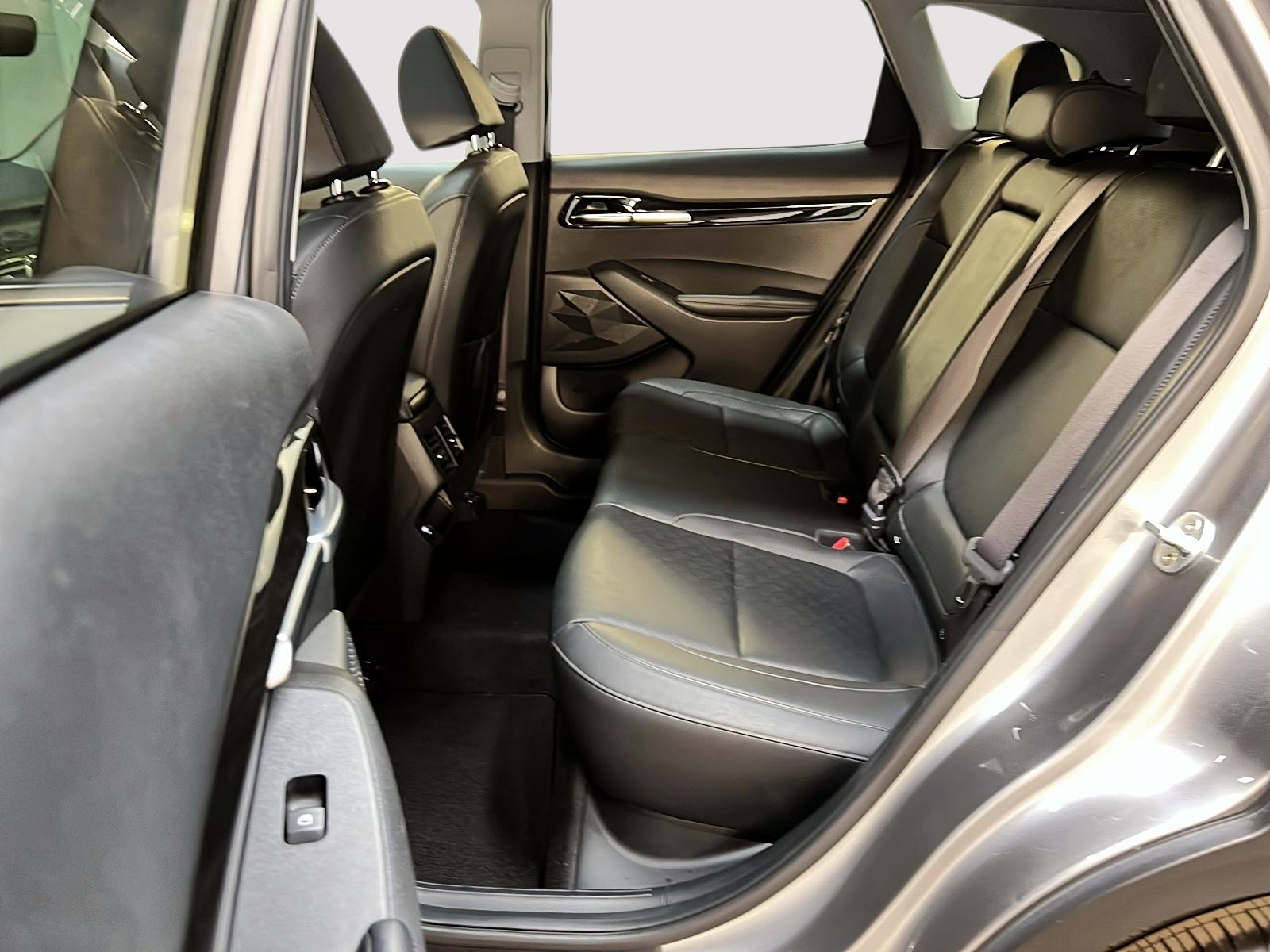 Kia SELTOS EX CUIR TOIT 4RM 2021 - image #9
