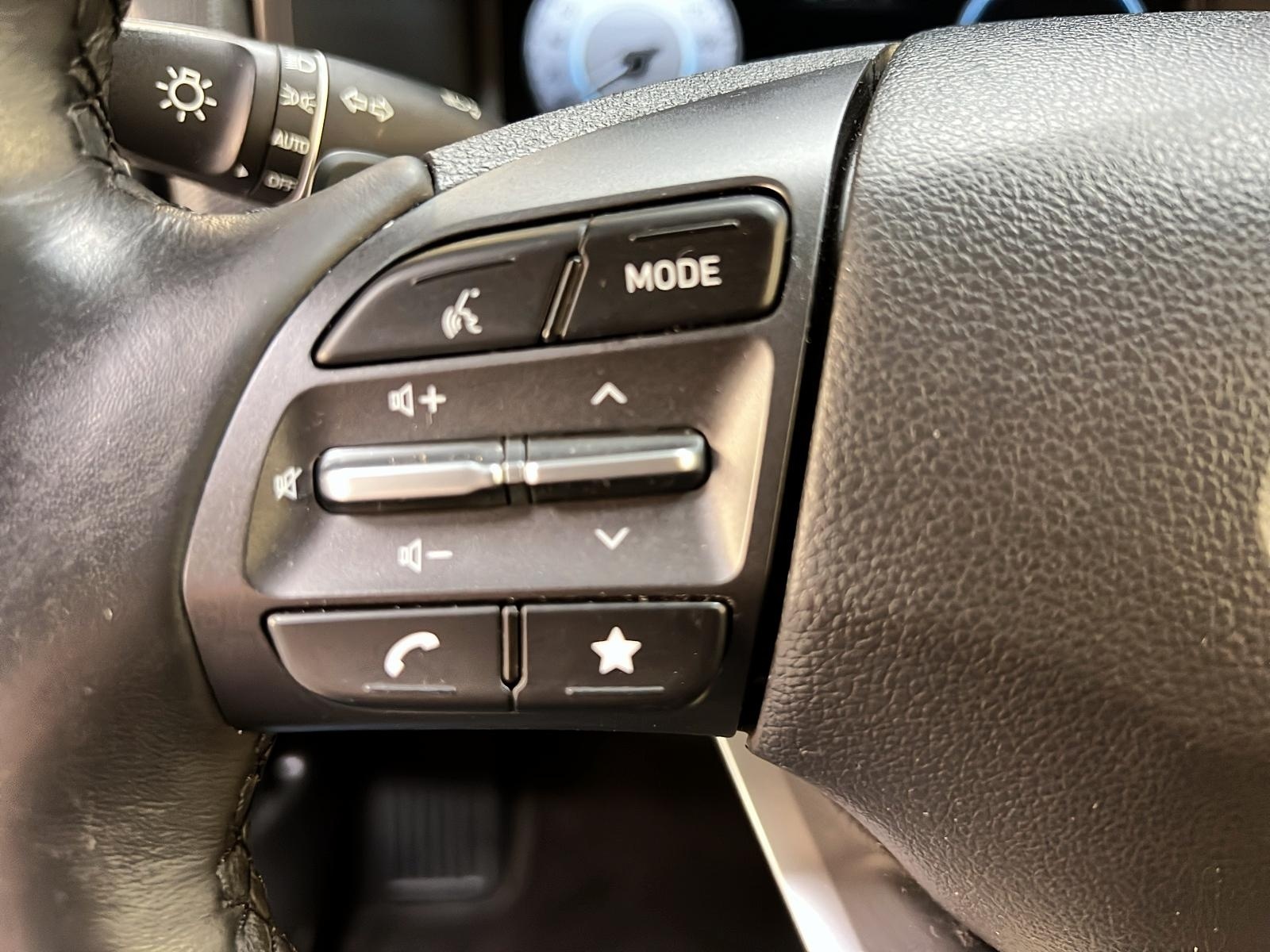 Hyundai Kona EV PREFERRED NAV 2023 - image #20