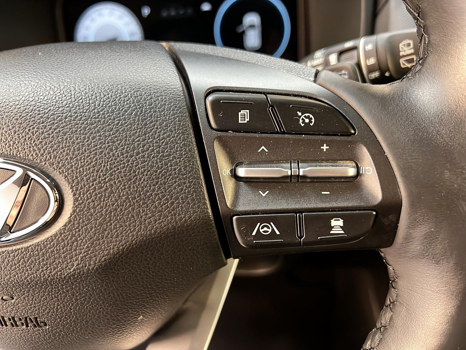 Hyundai Kona EV PREFERRED NAV 2023 - image #19