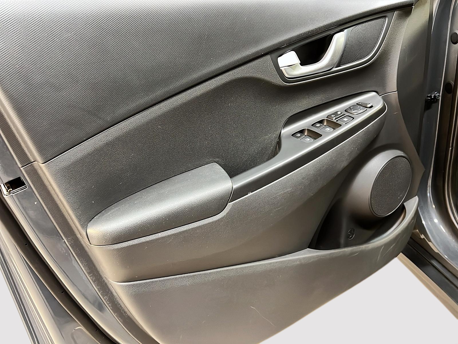 Hyundai Kona EV 2023 - Image #23