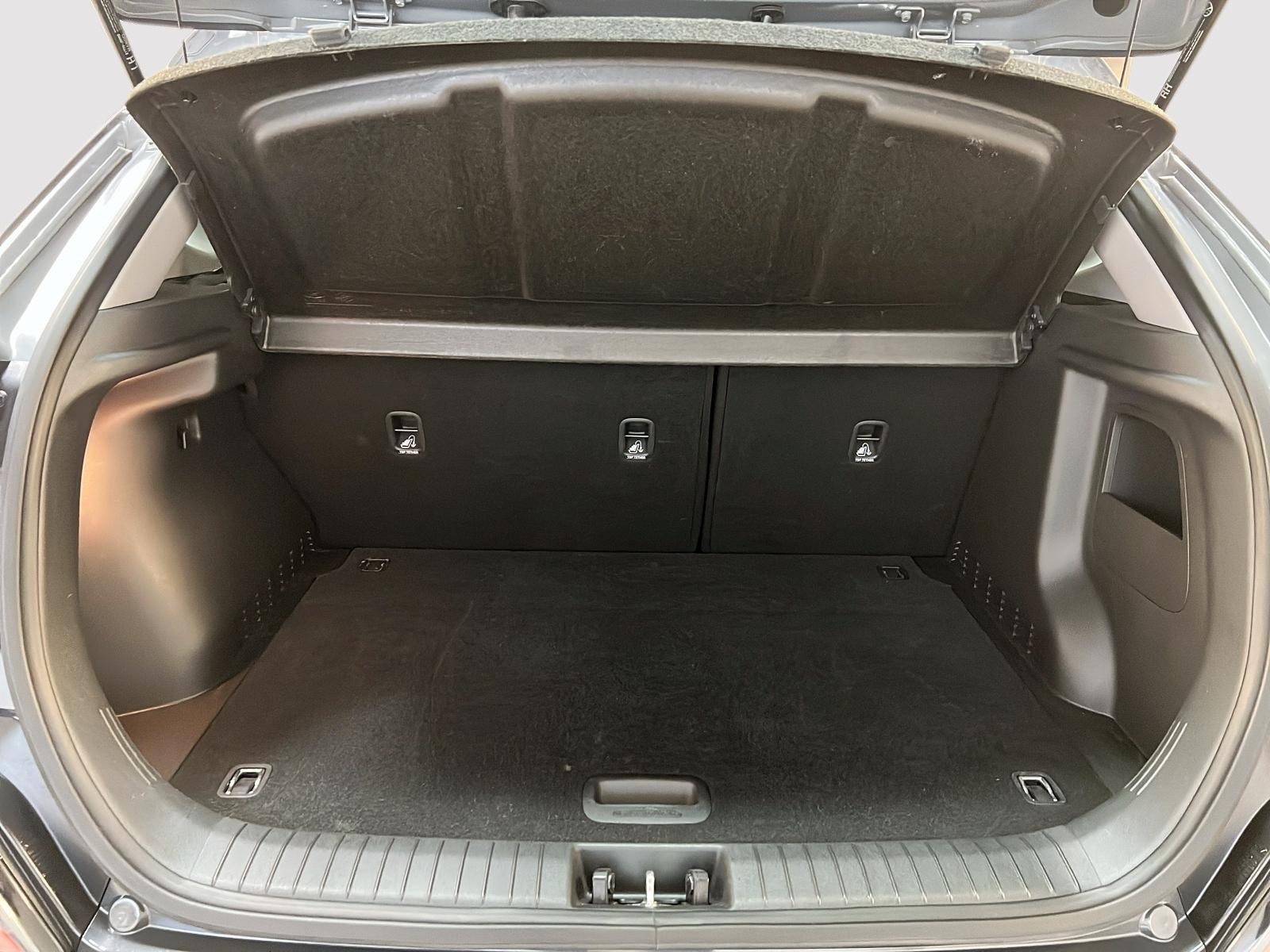 Hyundai Kona EV PREFERRED NAV 2023 - image #12
