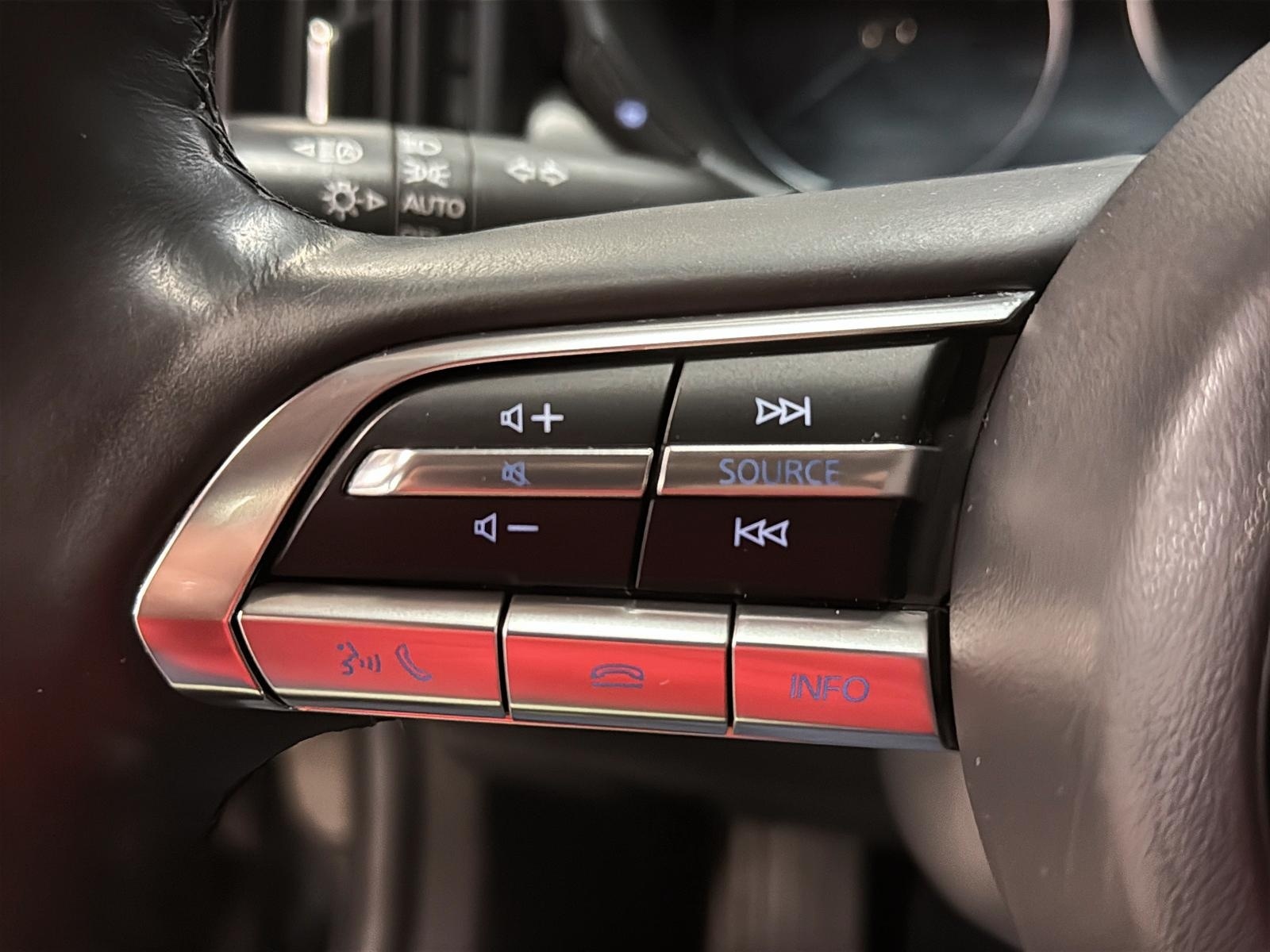 Mazda CX-50 GT CUIR TOIT PANO NAV 4RM 2024 - image #23