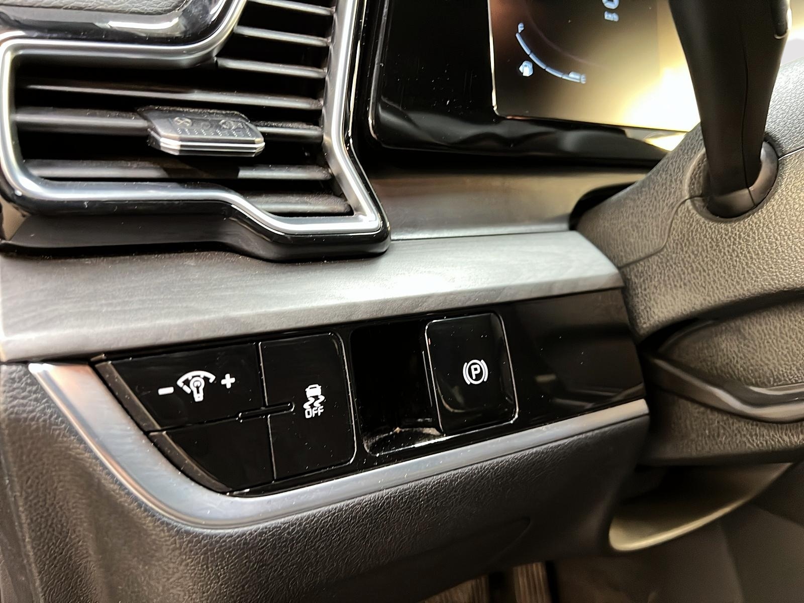 Kia Sportage X-LINE CUIR 4RM 2024 - image #20