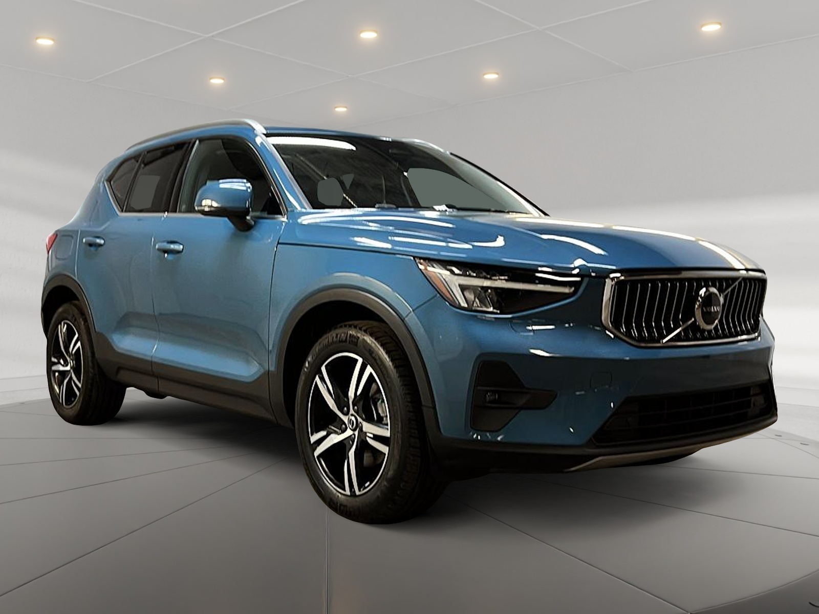 Volvo XC40 2023 - Image #3