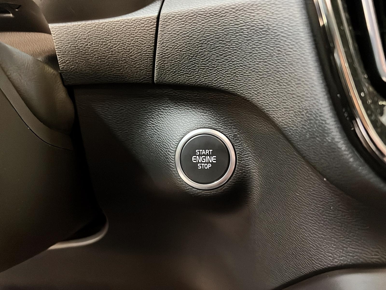 Volvo XC40 2023 - Image #20