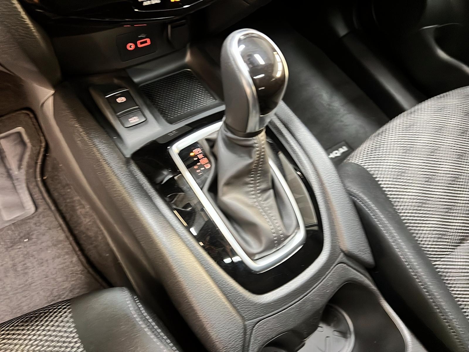 Nissan Qashqai SV TOIT 4RM 2023 - image #14