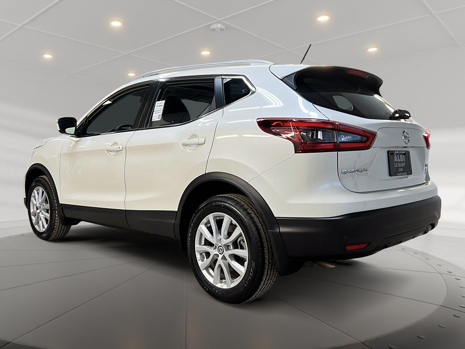 Nissan Qashqai SV TOIT 4RM 2023 - image #6