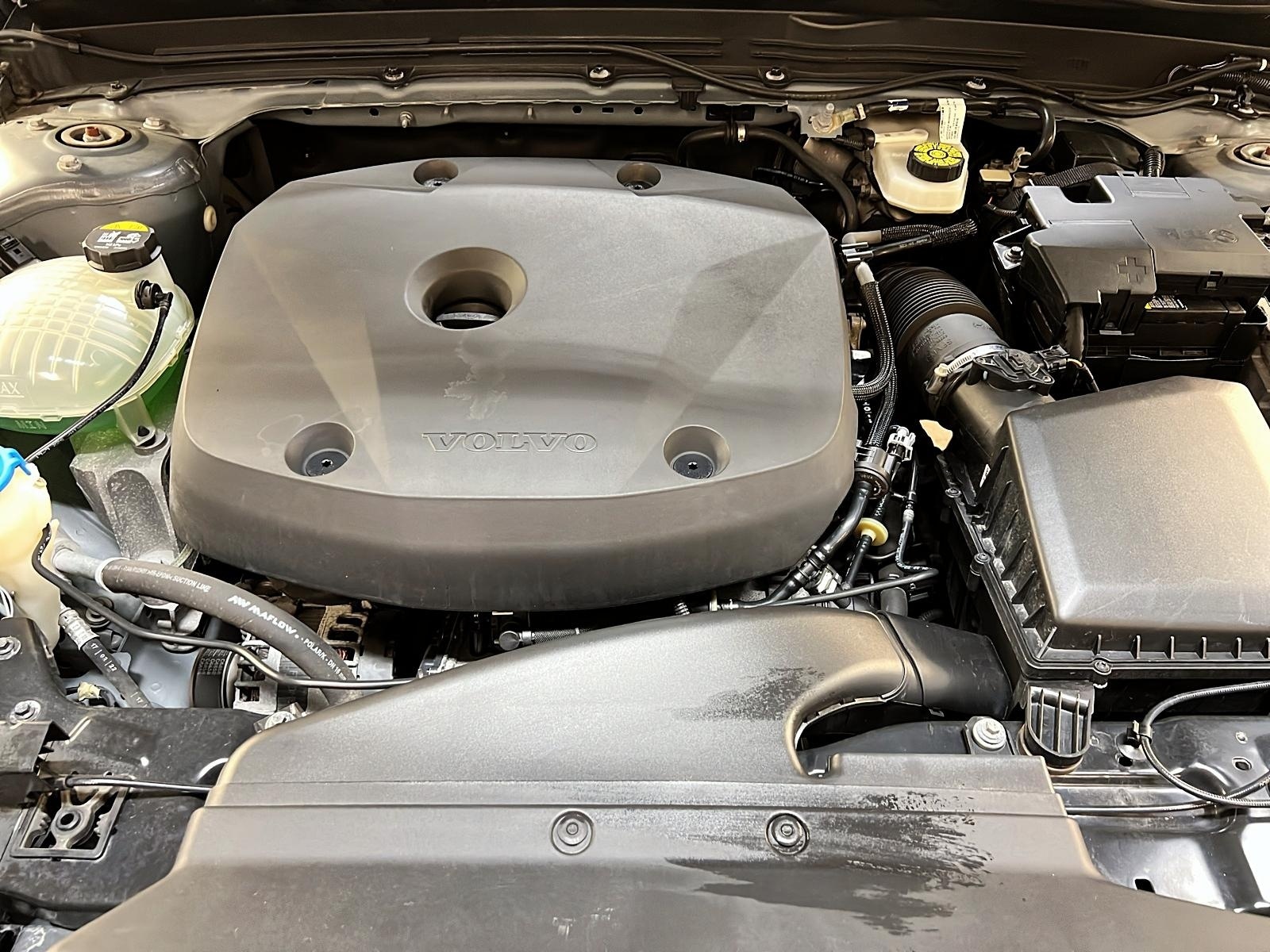 Volvo XC40 T5 R-DESIGN TOIT PANO NAV 2022 - image #12