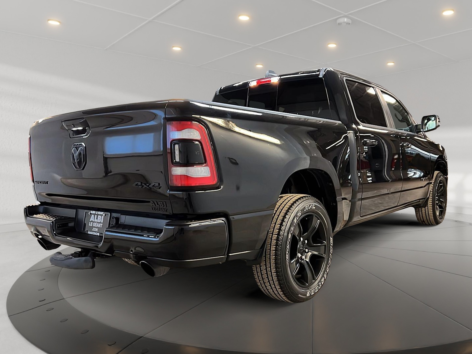 RAM 1500 SPORT CREW CAB NAV 4X4 2023 - image #4