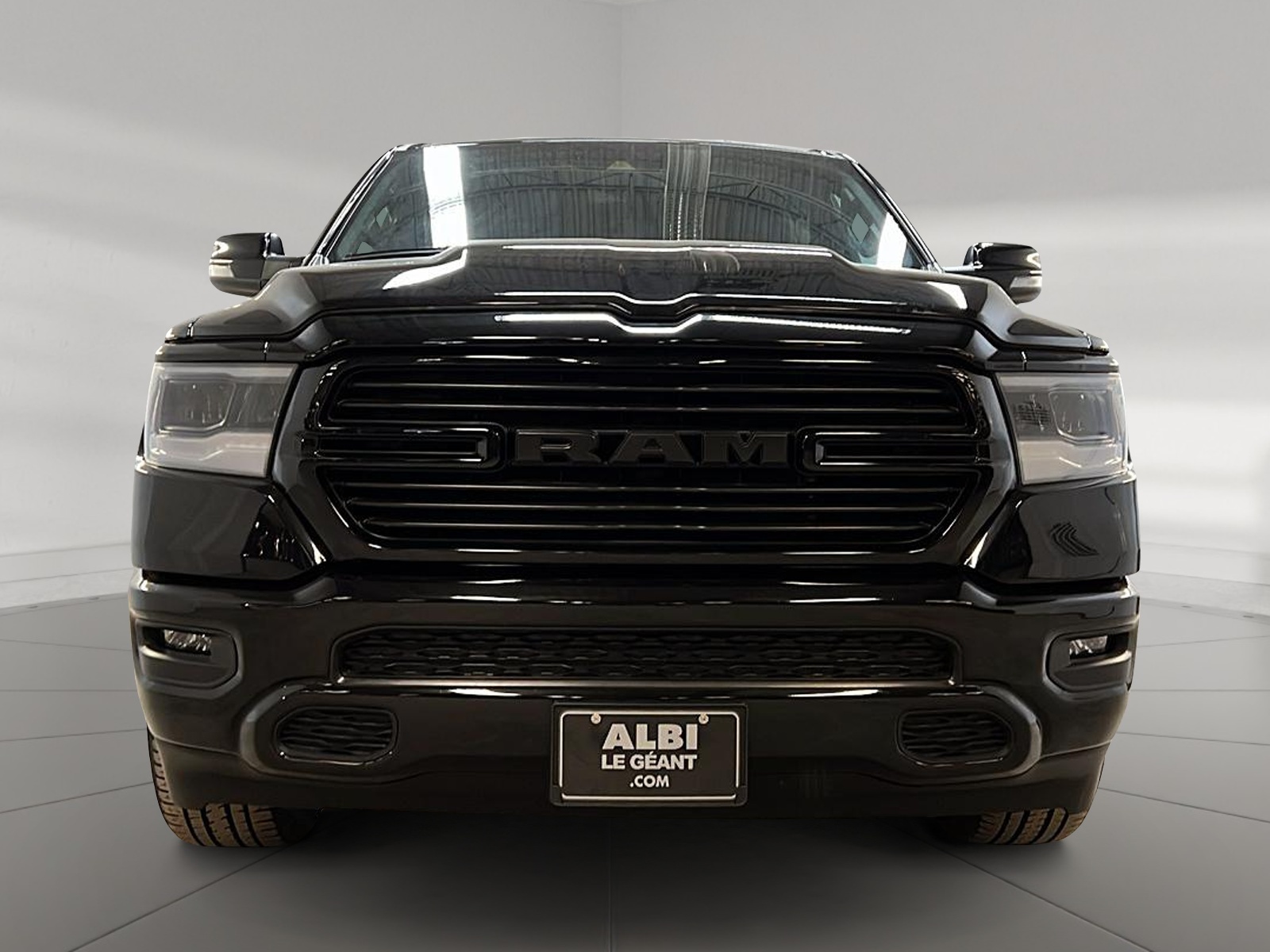 RAM 1500 SPORT 5.7 HEMI CREW CAB NAV 4X4 2023 - image #2