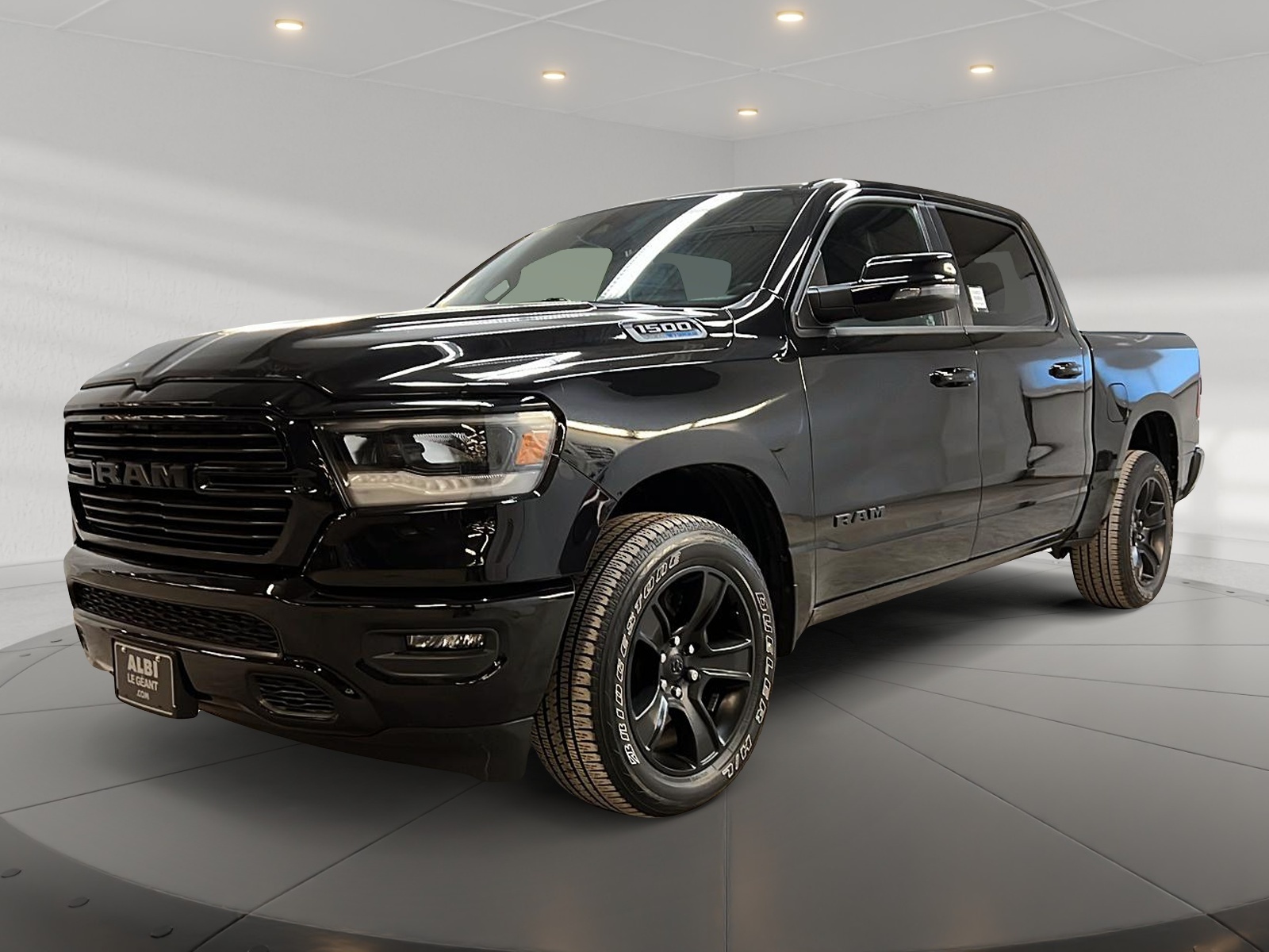 RAM 1500 SPORT CREW CAB NAV 4X4 2023 - image #1