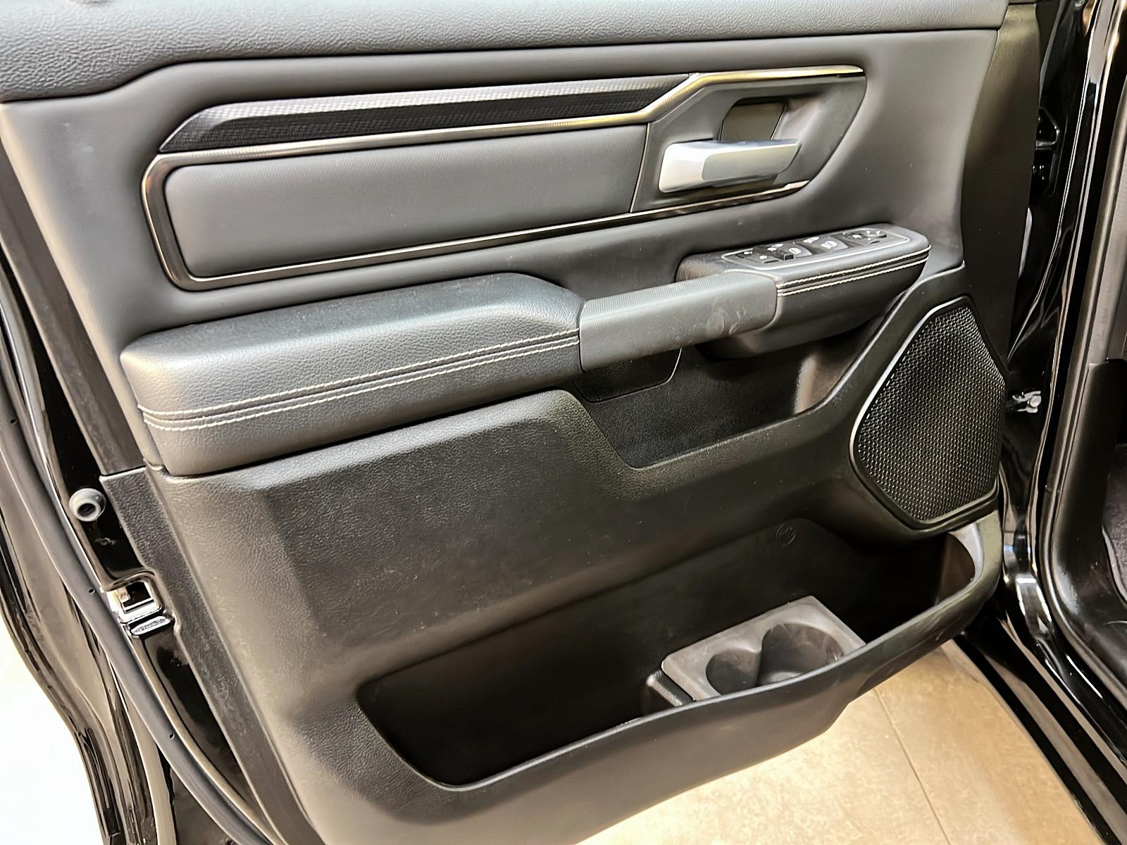RAM 1500 SPORT CREW CAB NAV 4X4 2023 - image #23