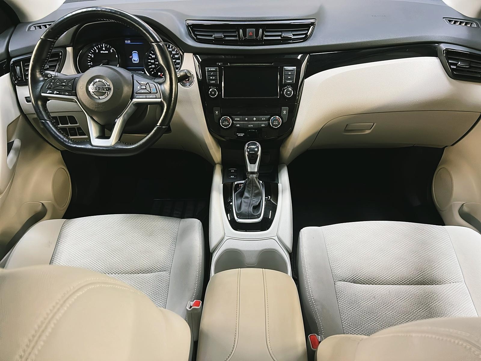Nissan Qashqai SV TOIT 4RM 2021 - image #11