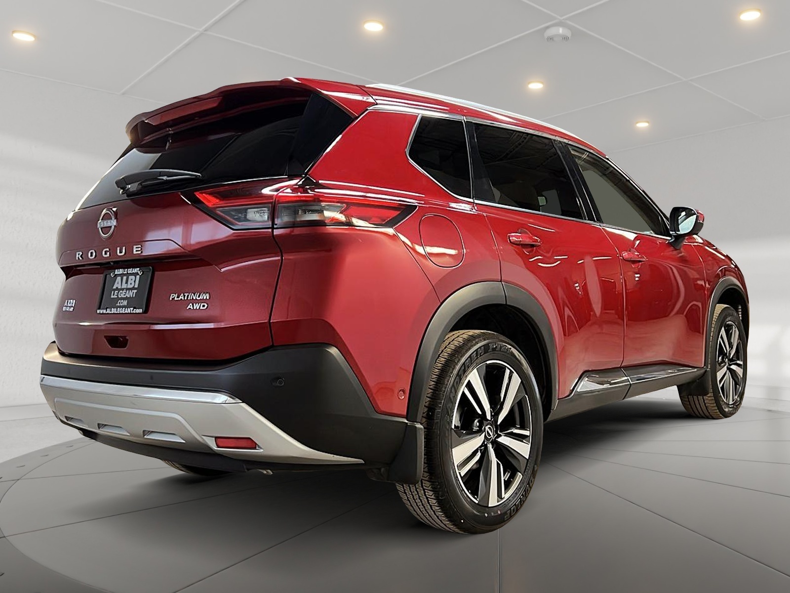 Nissan Rogue PLATINUM CUIR TOIT PANO NAV 4RM 2023 - image #4