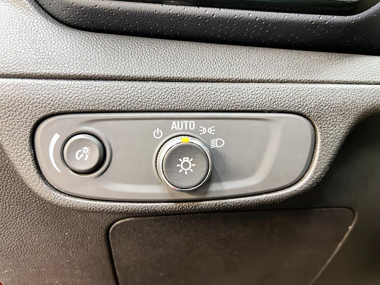 Chevrolet Bolt EUV PREMIER CUIR TOIT PANO 2023 - image #21