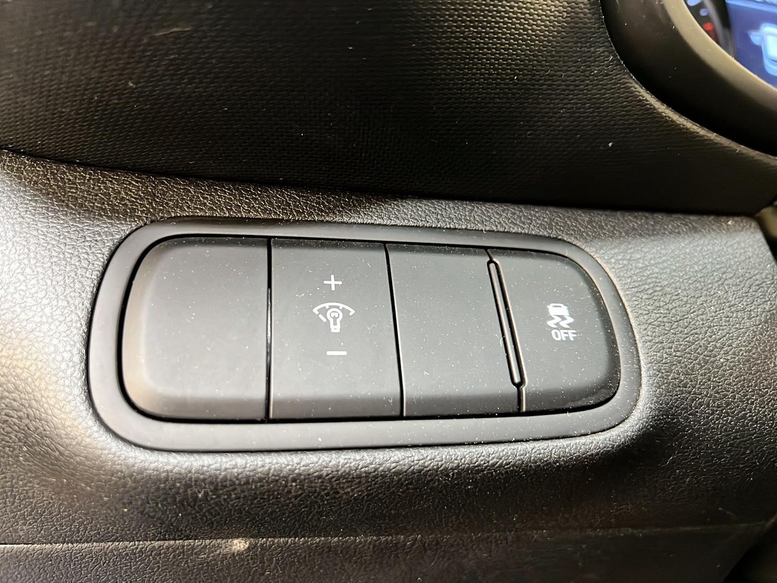 Hyundai Venue ESSENTIAL 2022 - image #19