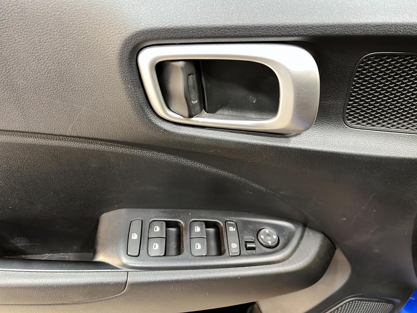 Hyundai Venue ESSENTIAL 2022 - image #20