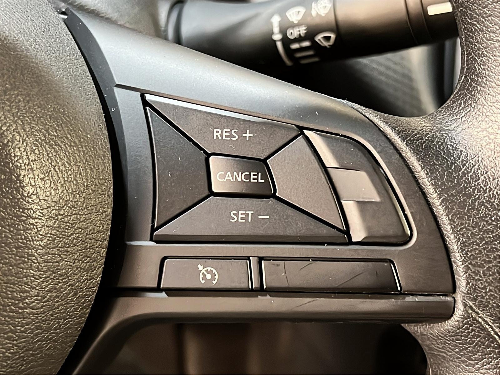 Nissan Kicks S 2023 - image #18