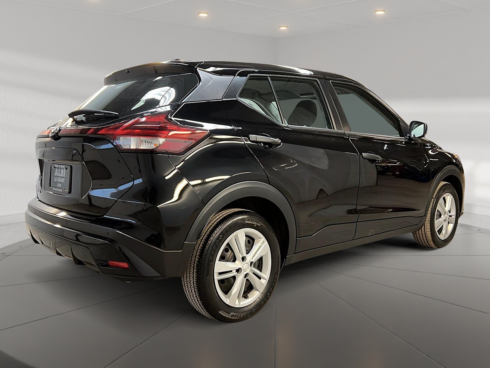 Nissan Kicks S 2023 - image #4