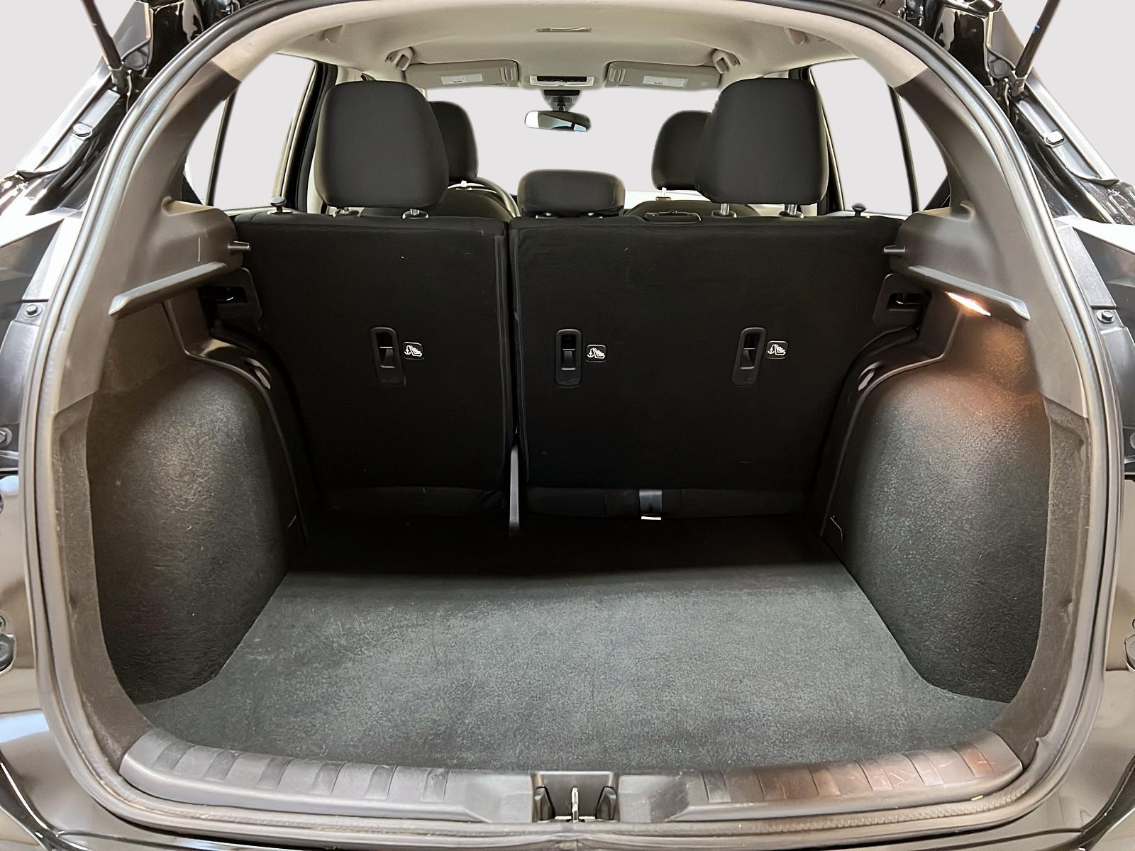 Nissan Kicks S 2023 - image #12