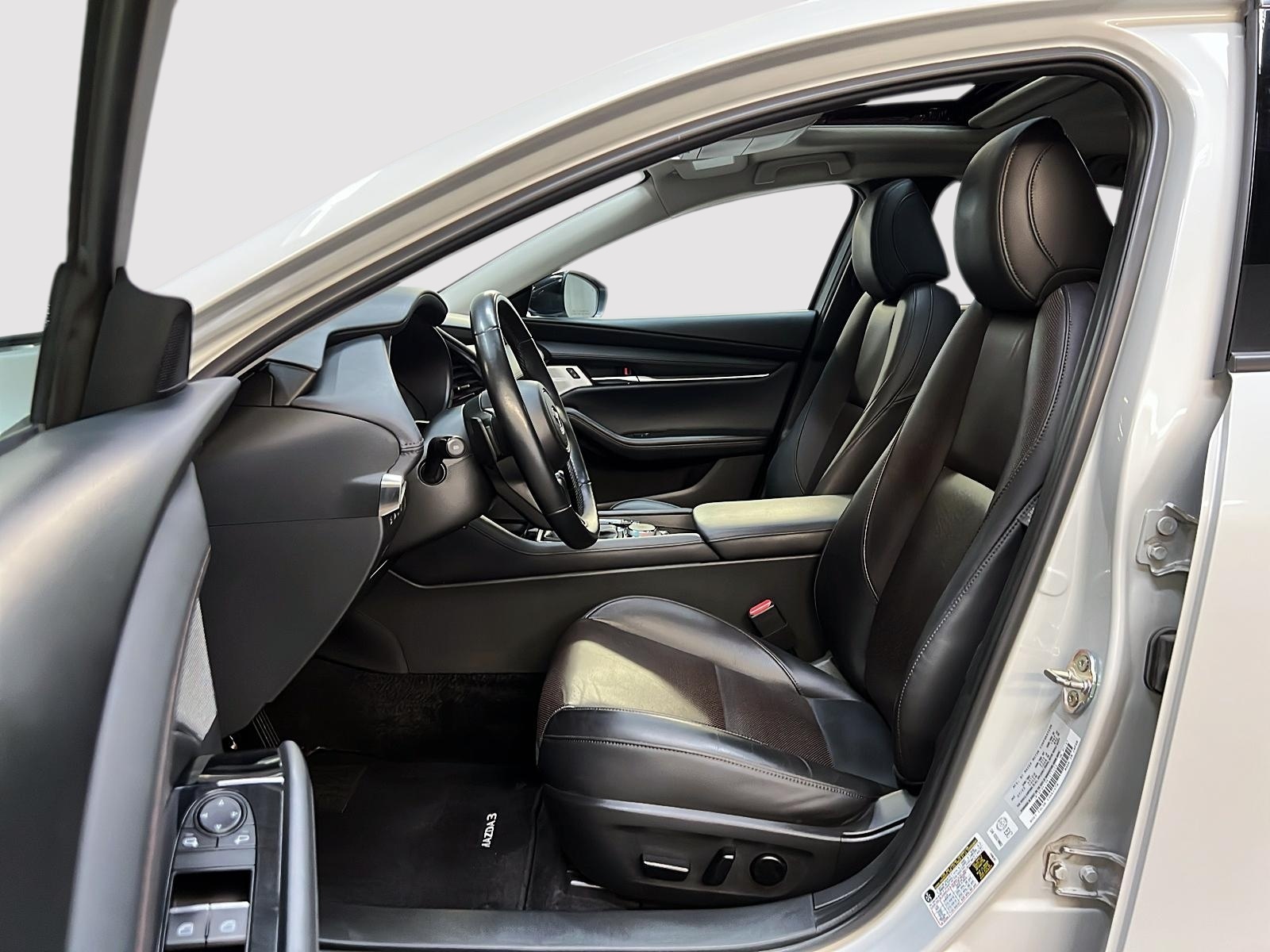 Mazda Mazda3 GT TURBO CUIR TOIT NAV 4RM 2024 - image #7