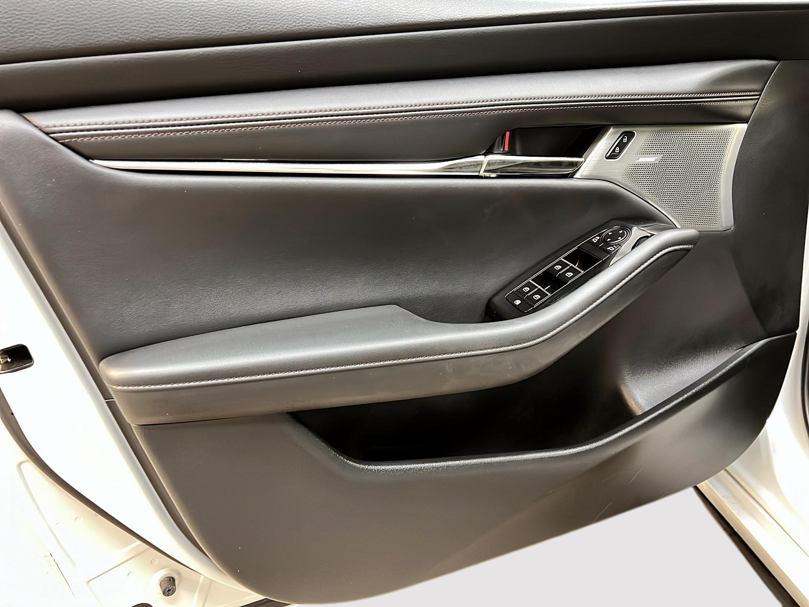 Mazda Mazda3 GT TURBO CUIR TOIT NAV 4RM 2024 - image #24