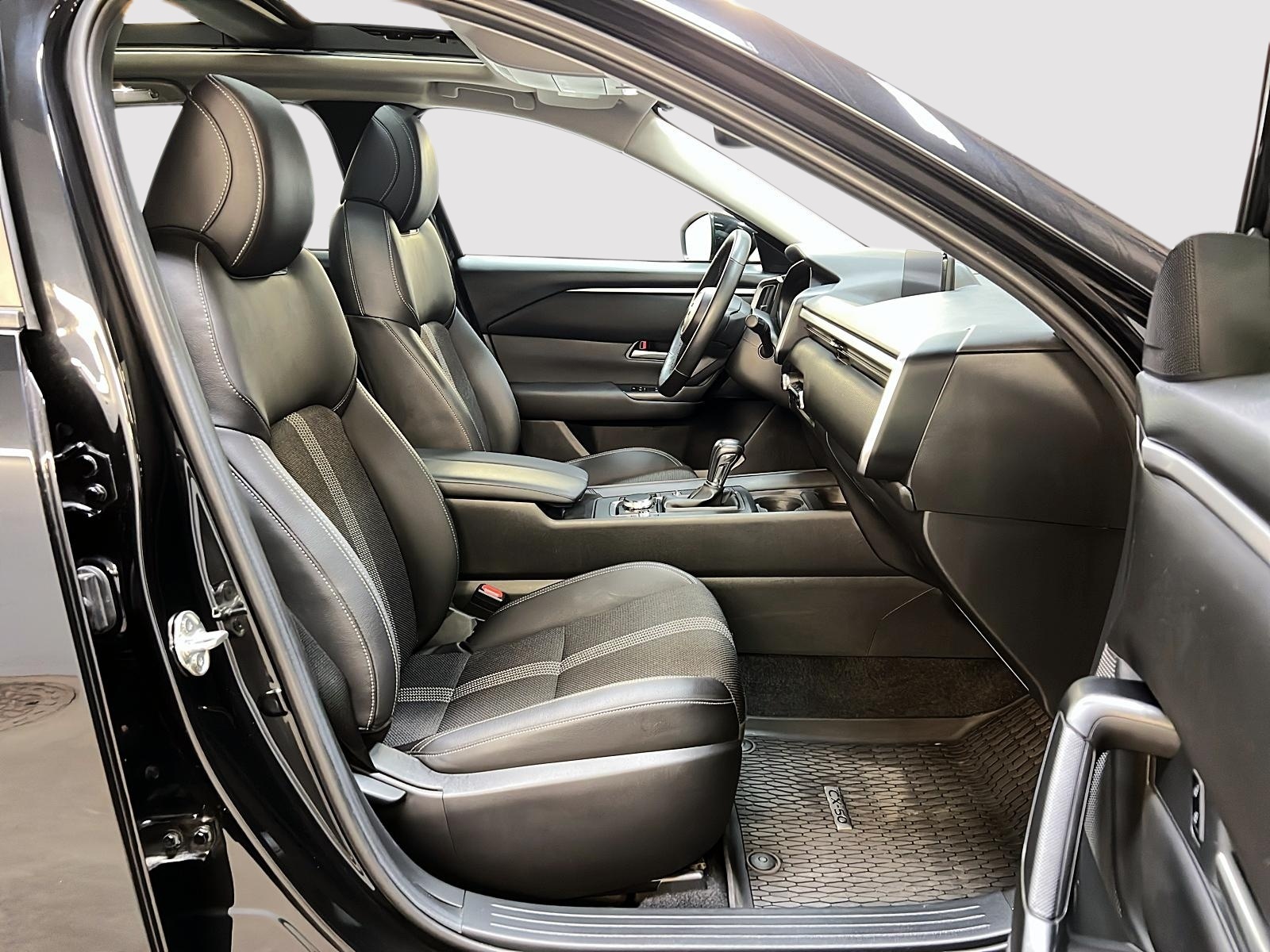 Mazda CX-50 GS LUXE TOIT PANO 4RM 2024 - image #8