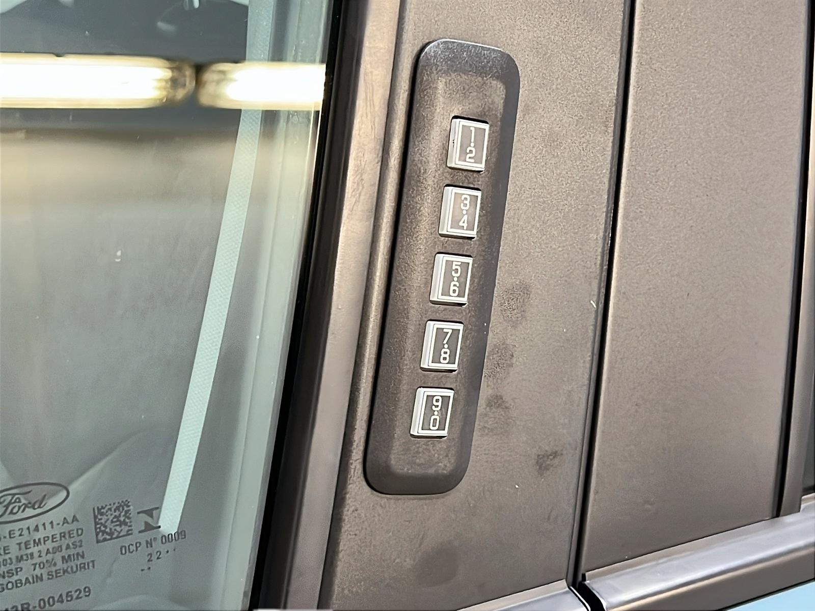 Ford Maverick XLT LUXURY SUPERCREW 4X4 2023 - image #24