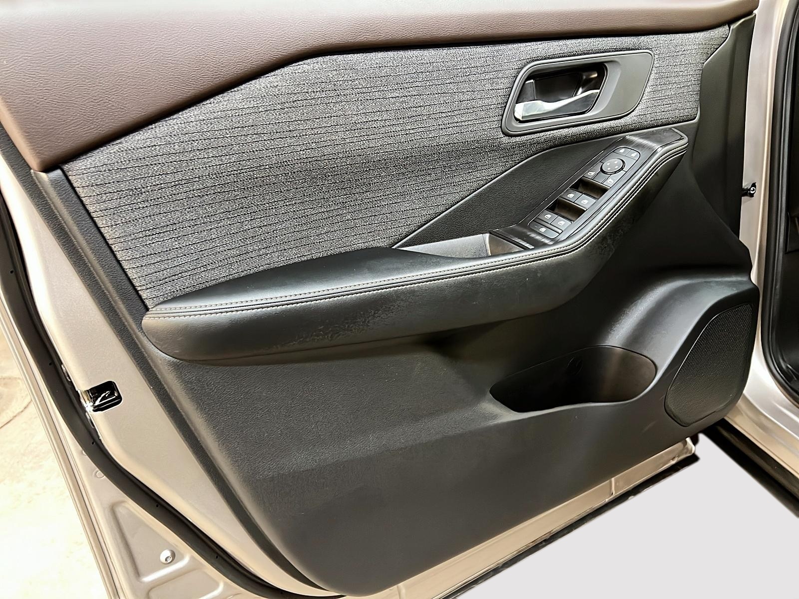 Nissan Rogue 2023 - Image #23
