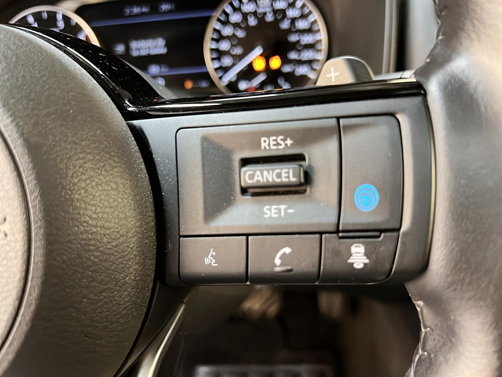 Nissan Rogue SV TOIT PANO 4RM 2023 - image #19