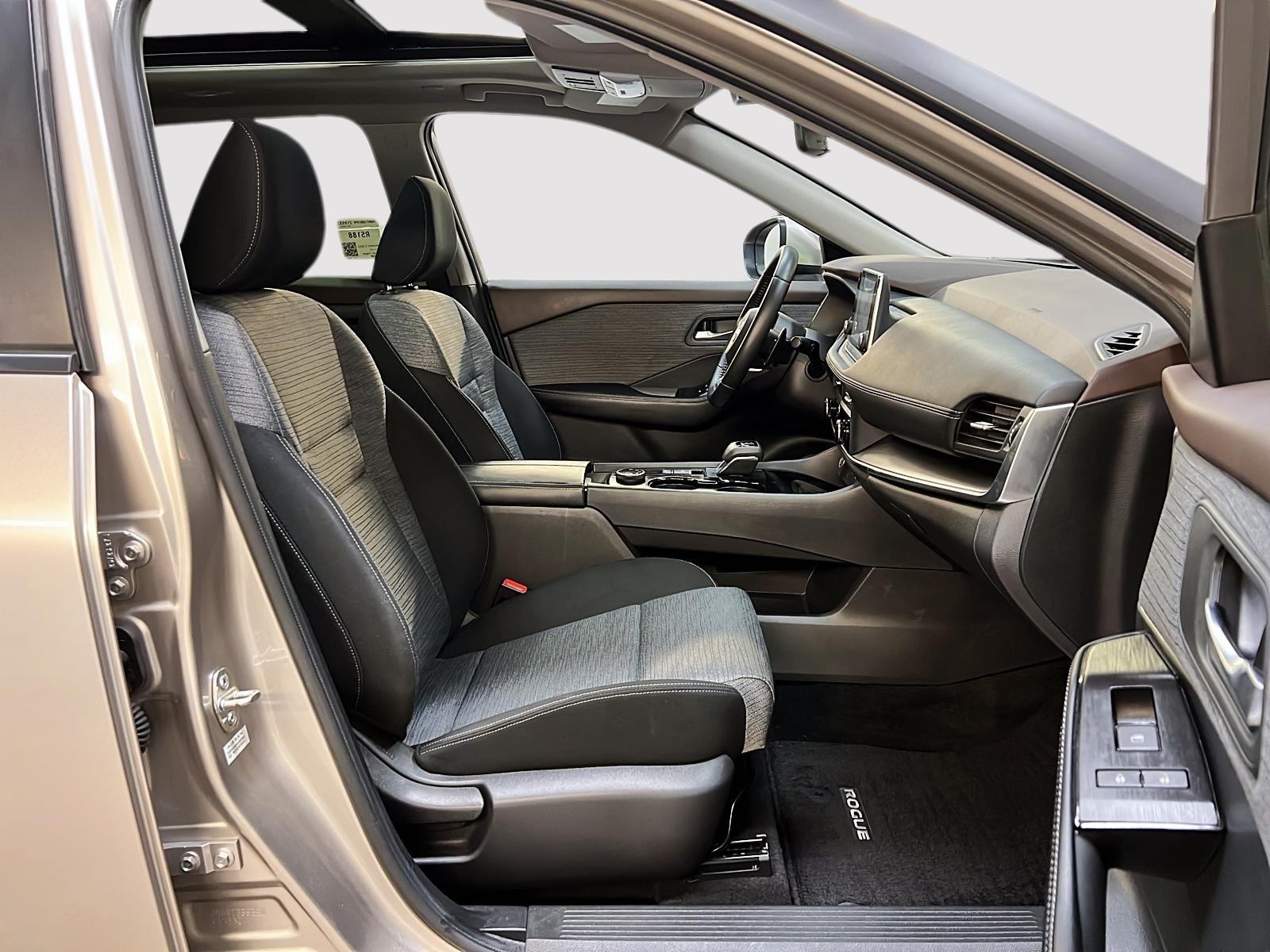 Nissan Rogue SV TOIT PANO 4RM 2023 - image #8
