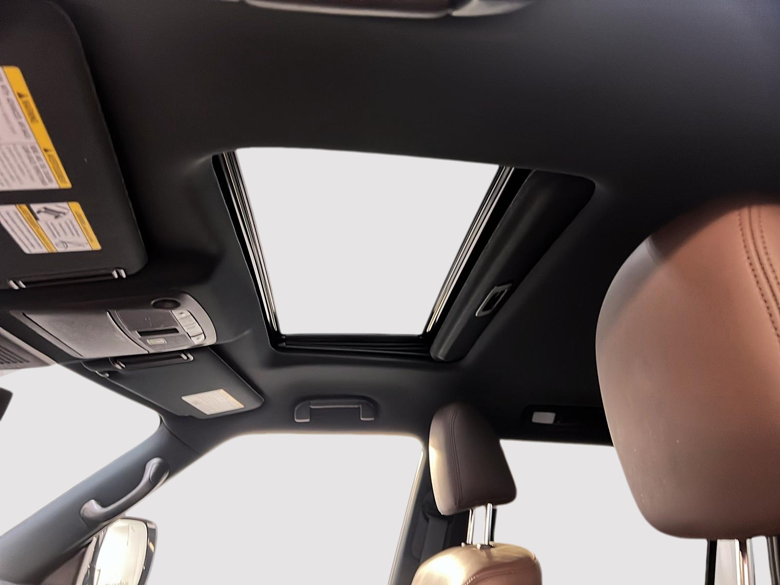 Nissan Armada PLATINUM CUIR TOIT NAV 4RM 2023 - image #11