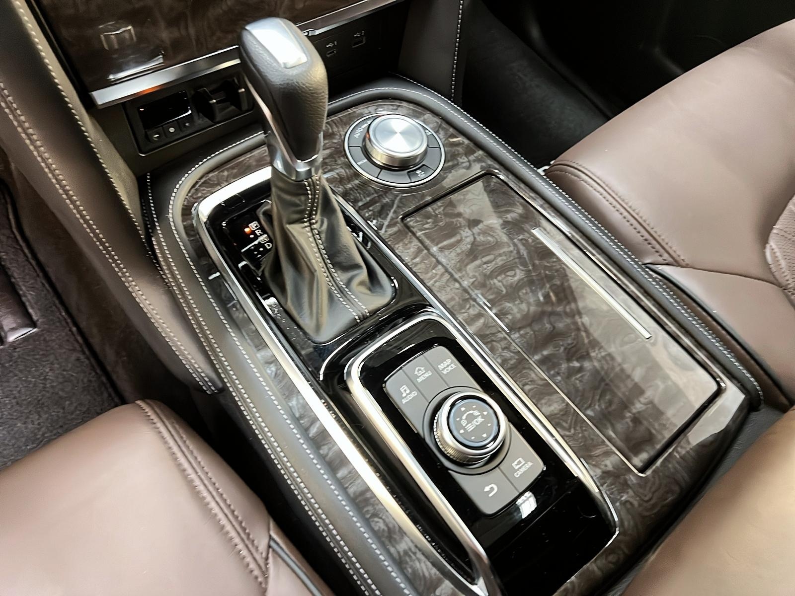 Nissan Armada PLATINUM CUIR TOIT NAV 4RM 2023 - image #17
