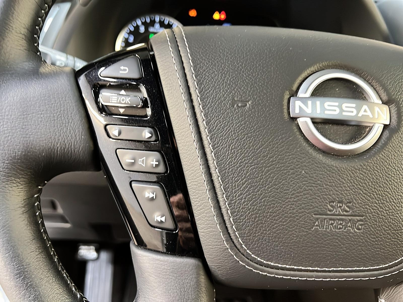 Nissan Armada PLATINUM CUIR TOIT NAV 4RM 2023 - image #24