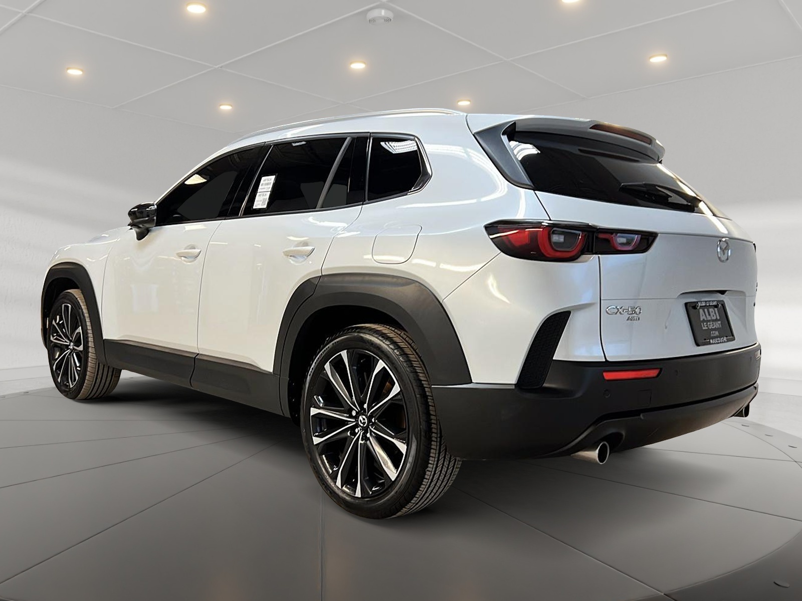 Mazda CX-50 GT CUIR TOIT PANO NAV 4RM 2024 - image #6