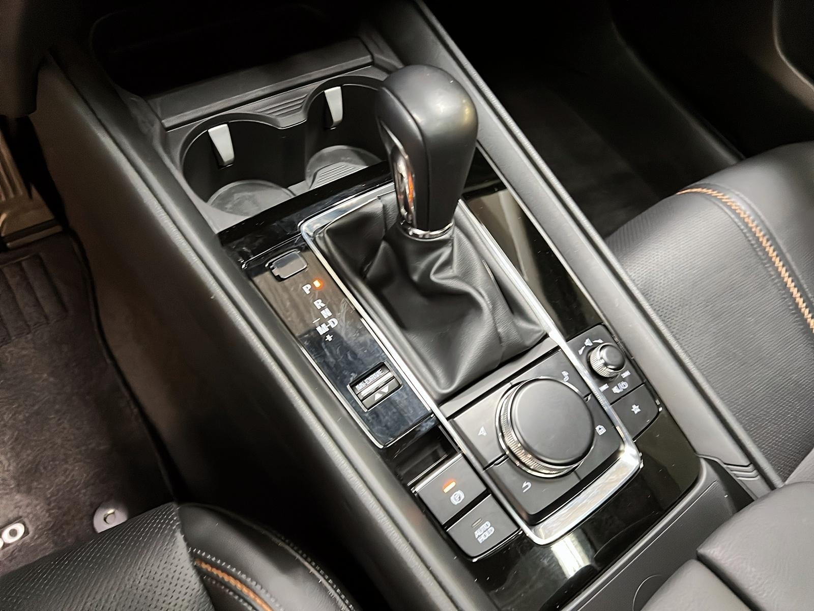 Mazda CX-50 GT CUIR TOIT PANO NAV 4RM 2024 - image #16